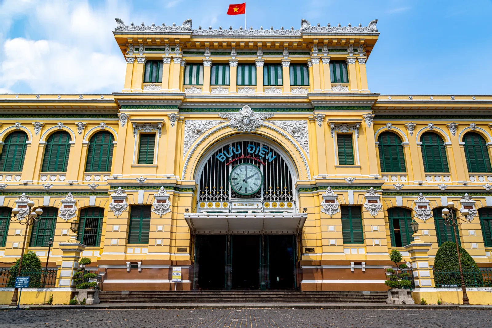 Bưu Điện