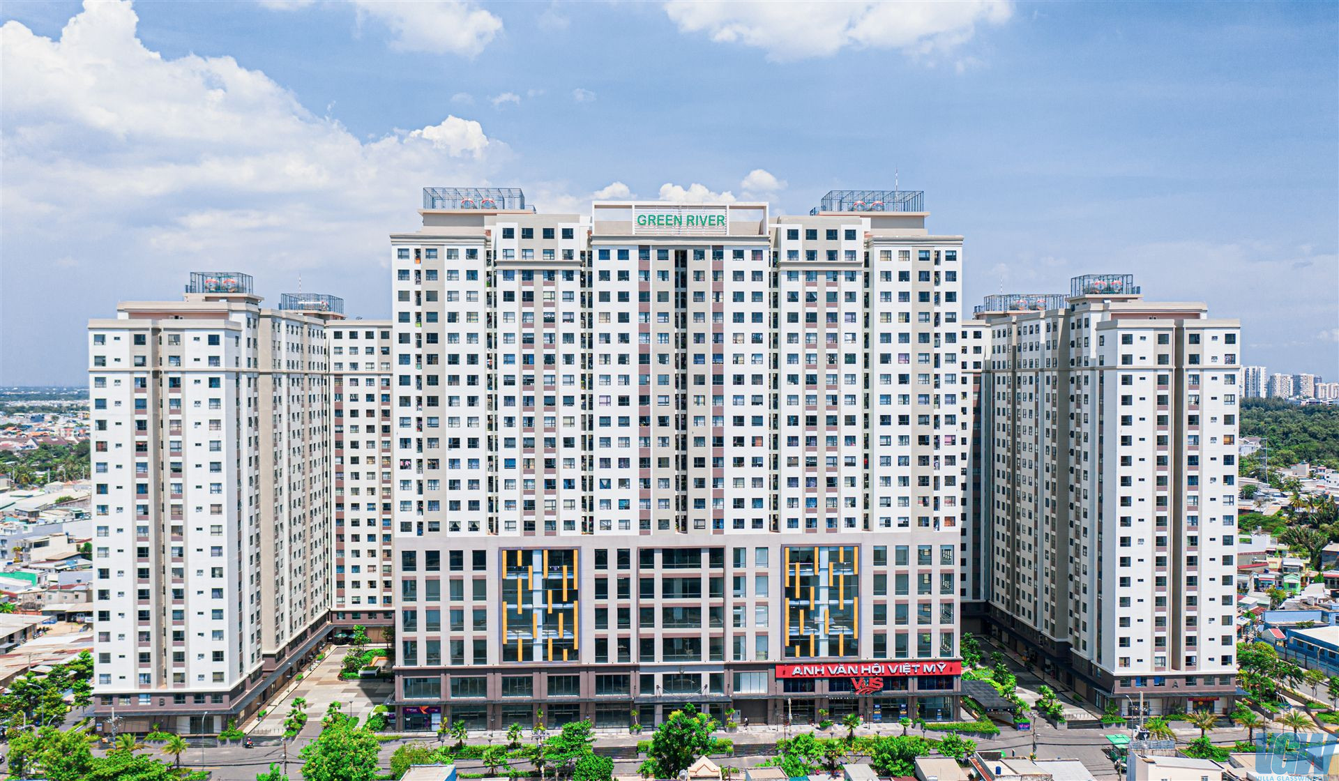 Tổng quan Phạm Thế Hiển